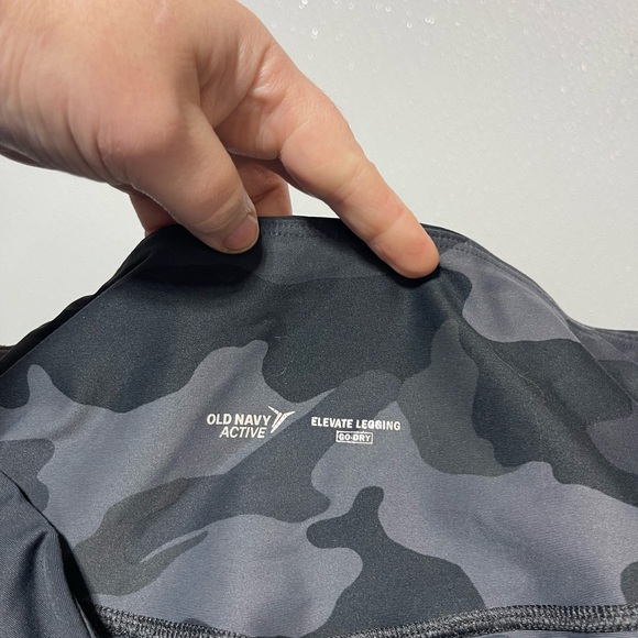 Old Navy Black and Gray Camouflage Leggings - Picture 2 of 6